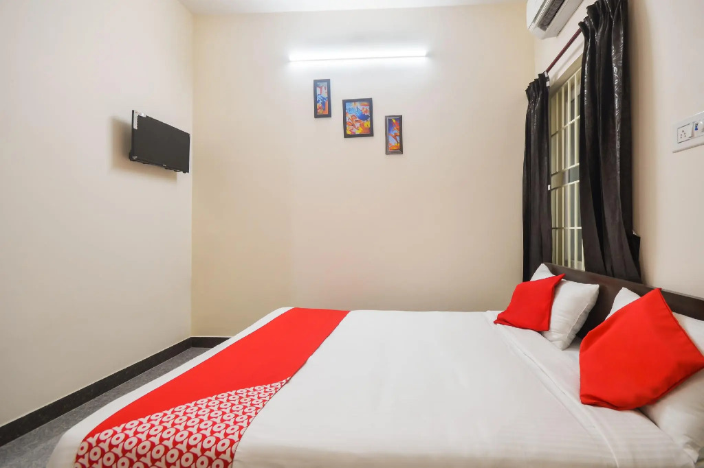 Hotel O Royal Residency