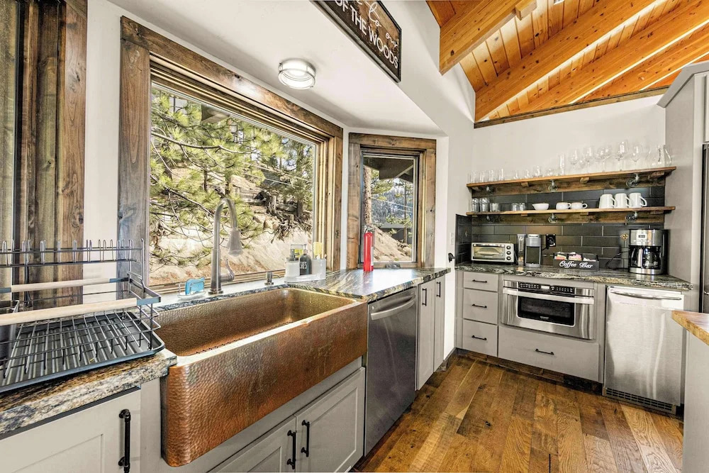 Tahoe Nirvana Mountain Views