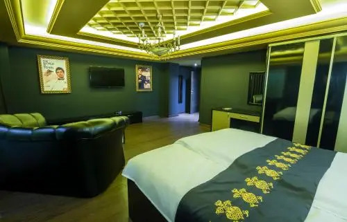 Mr. I Hotel