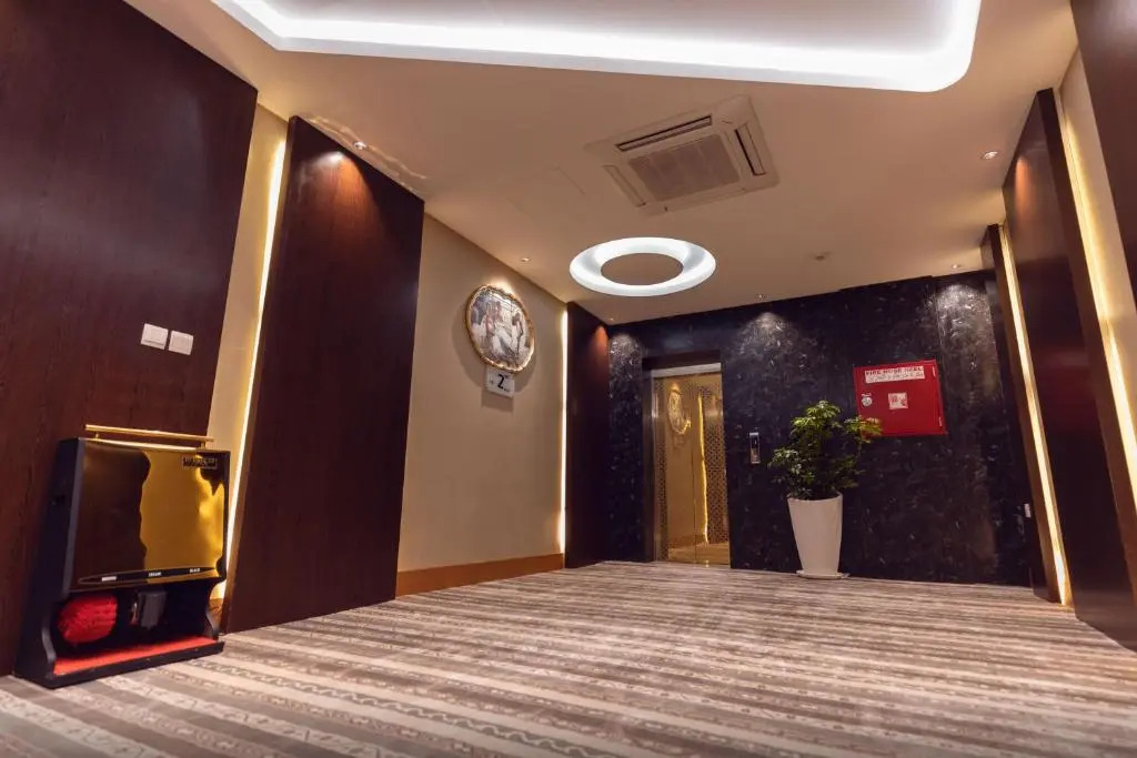 Coral Palace Hotel
