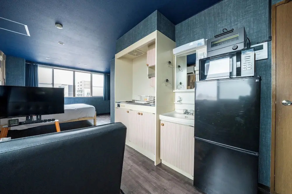 Silk Court 403