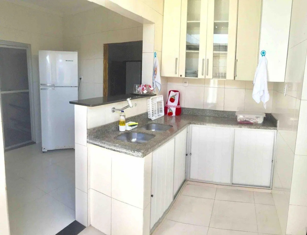 Casa Familiar Ampla E Arejada No Caminho Da Praia