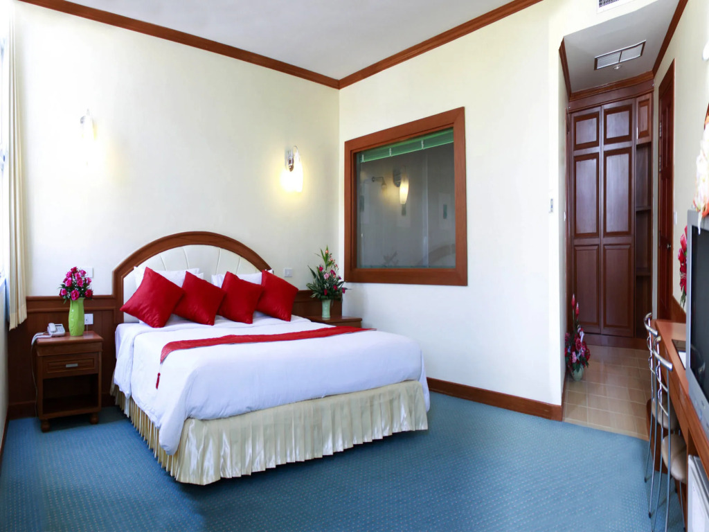 Chumphon Gardens Hotel
