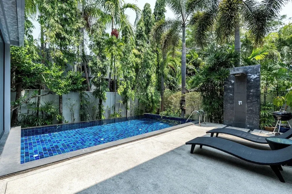 Baan Bua BT17 by Villacarte