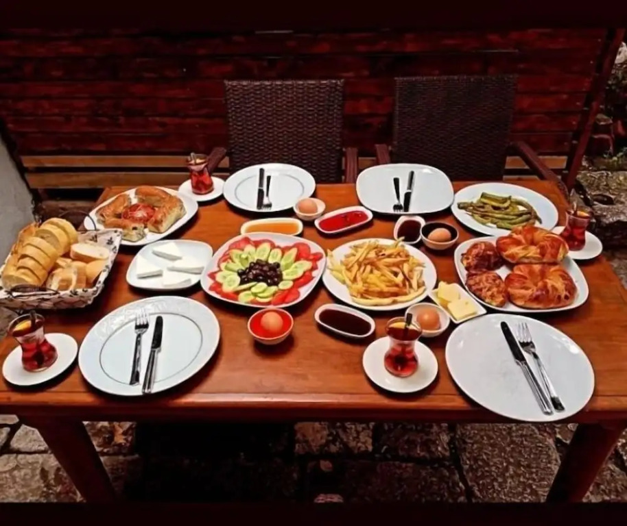Ilk Pansiyon