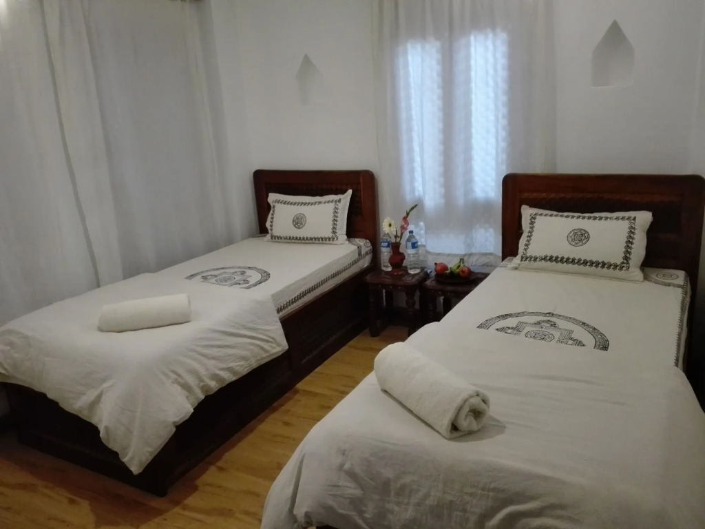 Sunny Guest House and Cafe