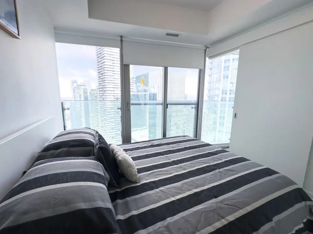Gorgeous Lakeview Boutique Suites