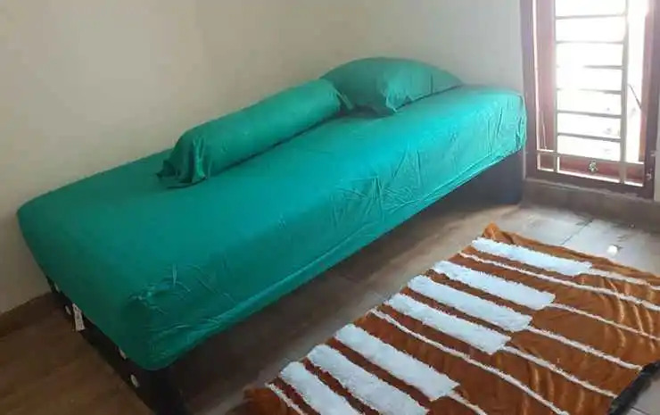 Cozy Room Syariah at Permata Garden Guesthouse