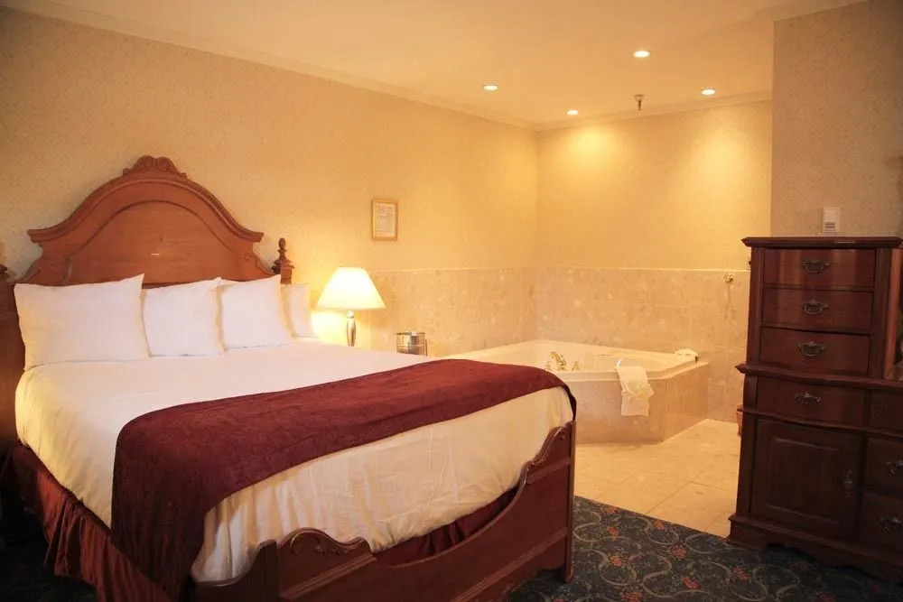 Albatross Hotel