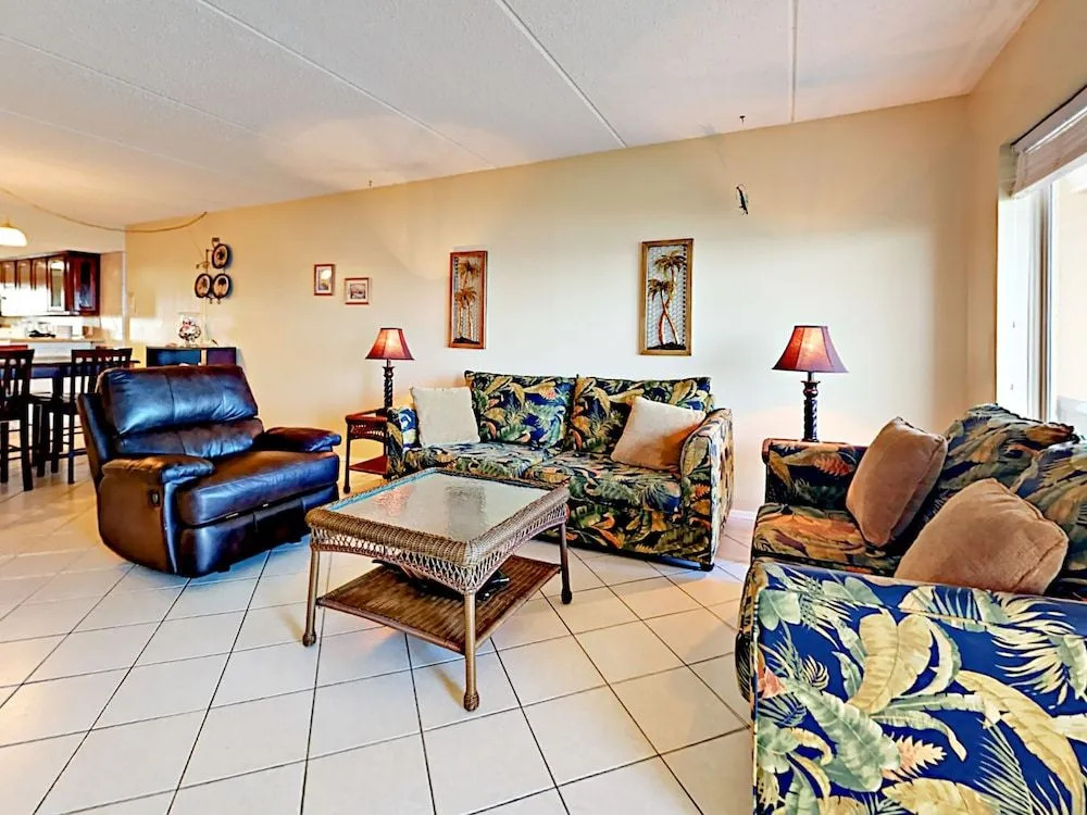 4400 Gulf Blvd Condo Unit 406