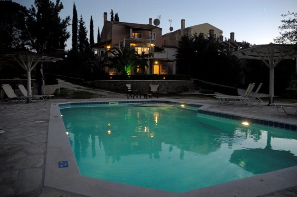 Villa St Nicholas House With Private Heated Pool