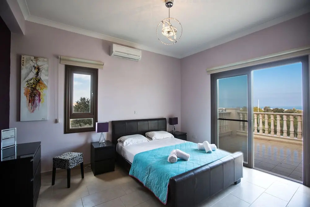 Villa Geordie 7 Platinum