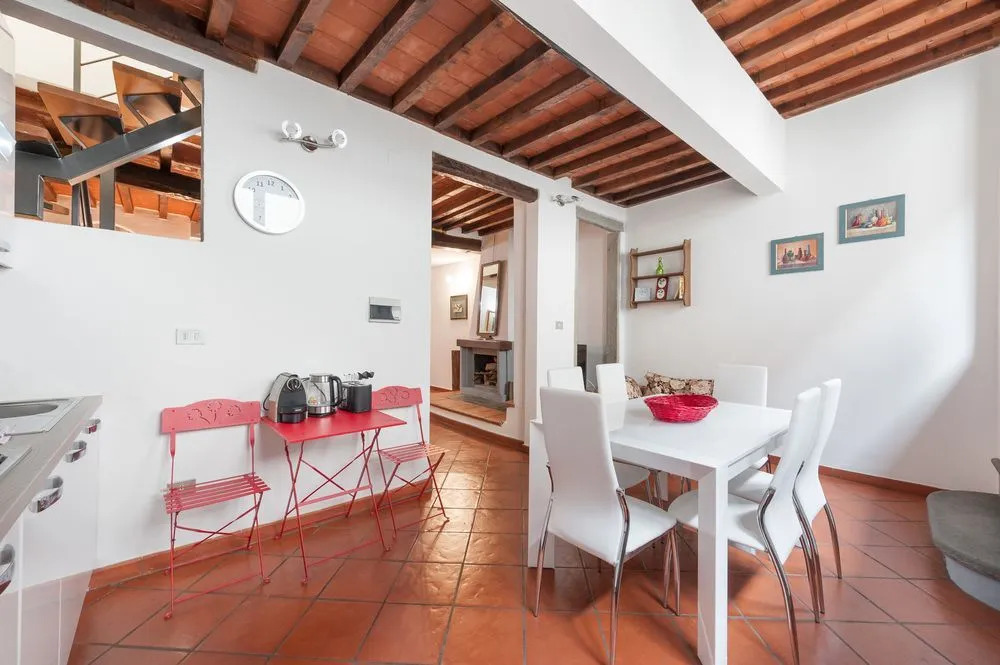 Short-let Florence Apartment Parione