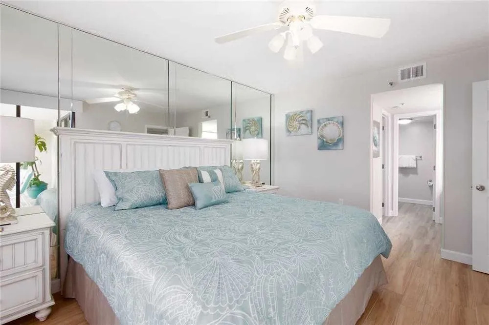 Summerchase 1006 - 3 Br condo by RedAwning