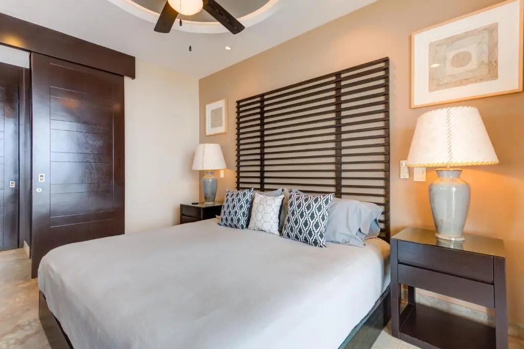Signature Pinnacle 205 - Luxury Condo With Ocean Views