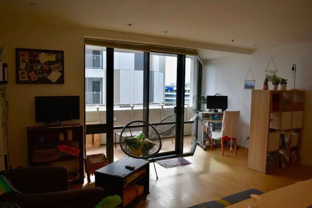 Spacious 1 Bedroom Apartment With City Views