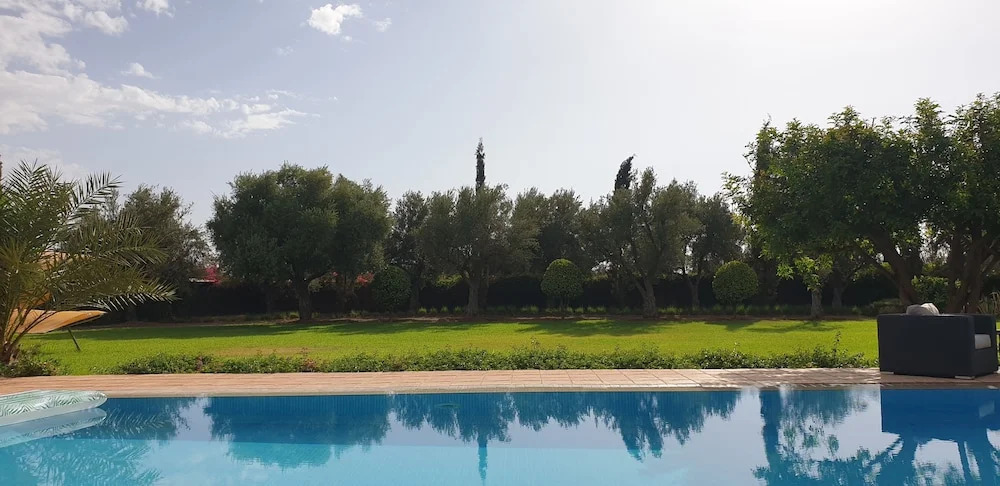 Very Chic Private Villa With Garden And Pool