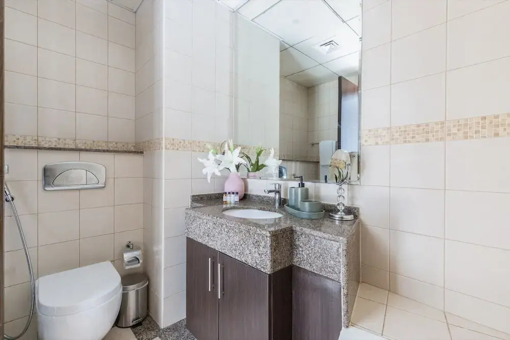 1BR Tranquil Space With Incredible Marina Views!