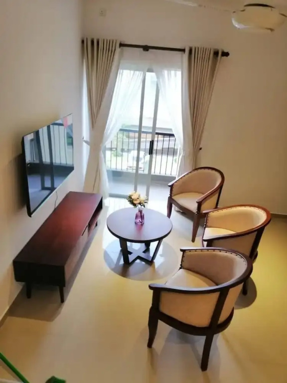 Family-friendly 3BR Apartment in Serene Malabe
