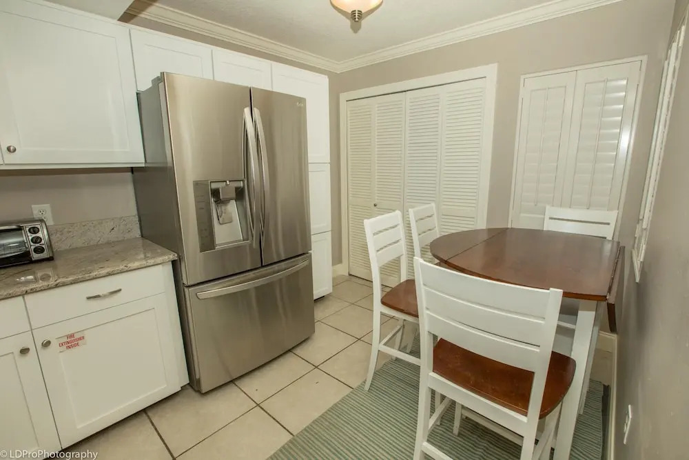 Inlet Reef 403 2 Bedroom Condo by RedAwning