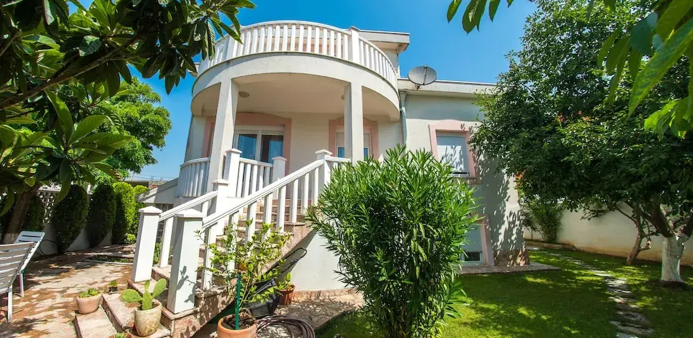 Villa Oggi