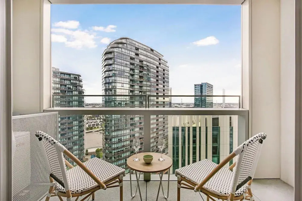 Astra Apartments Docklands