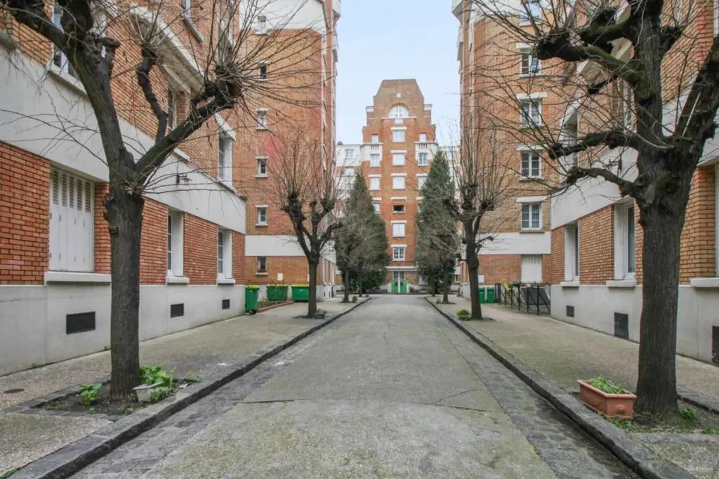Nice and calm flat in Nation at the heart of Paris - Welkeys