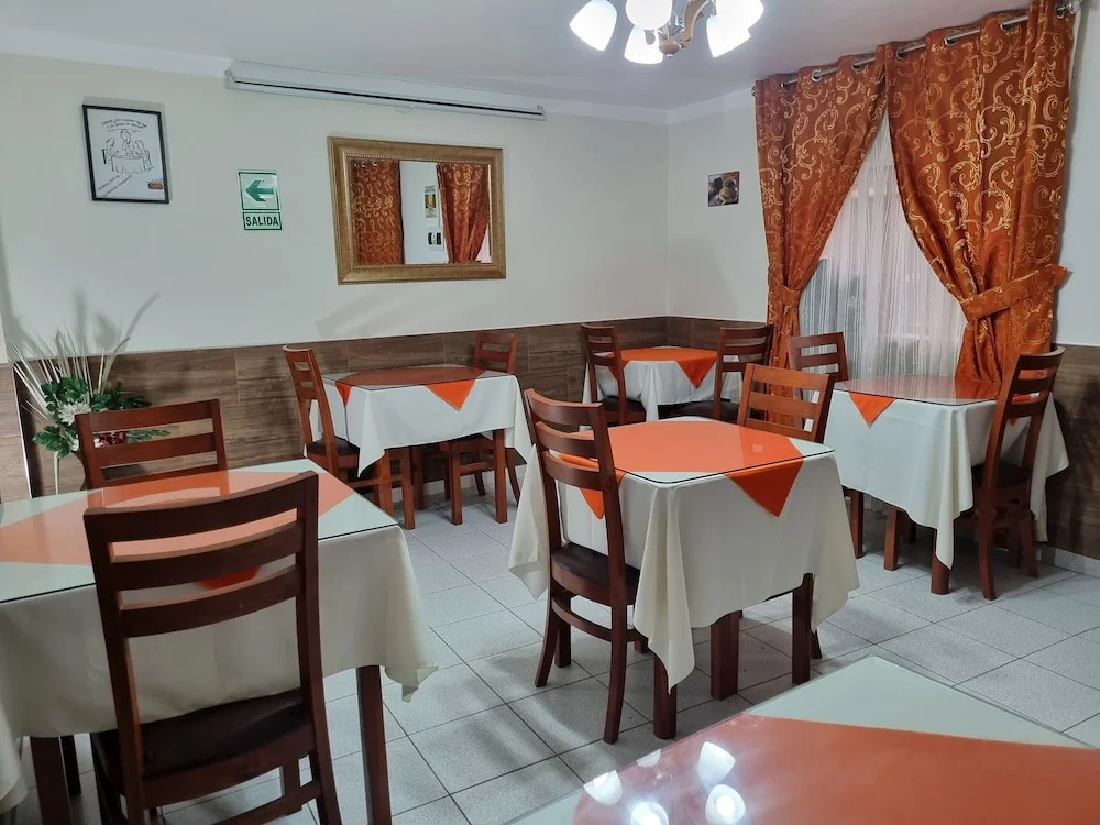 Hotel Los Nogales