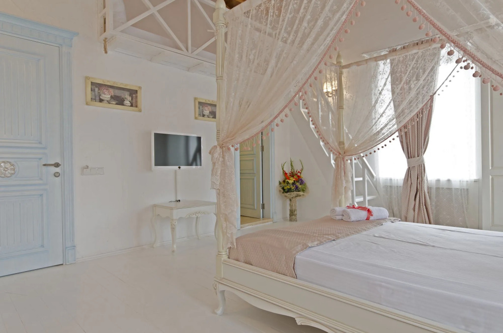 ALAÇATI ROKA TAŞ BUTİK HOTEL