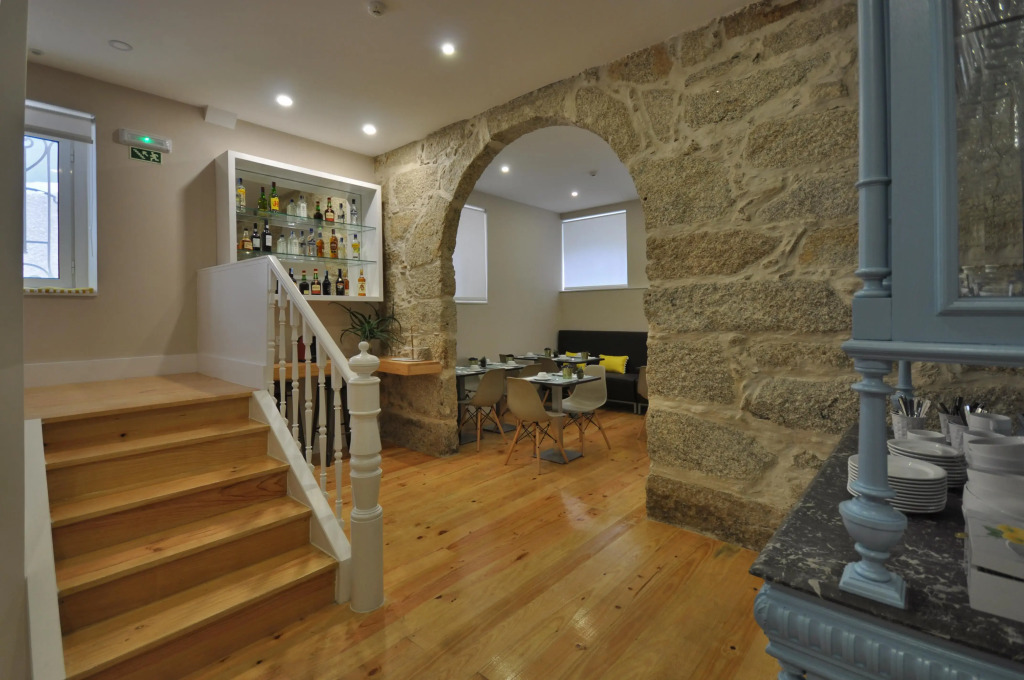 Porto Charming Hotel