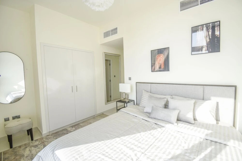 Spacious Luxury Villa With Pool and gym in Dubai