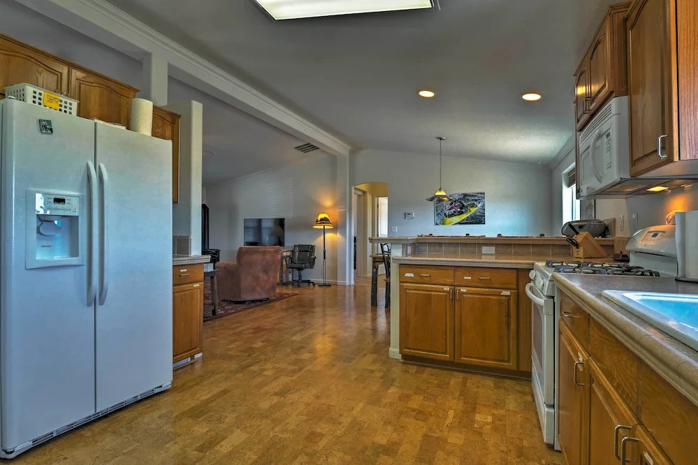 'the Fishing House' Buena Vista Home w/ Mtn Views!