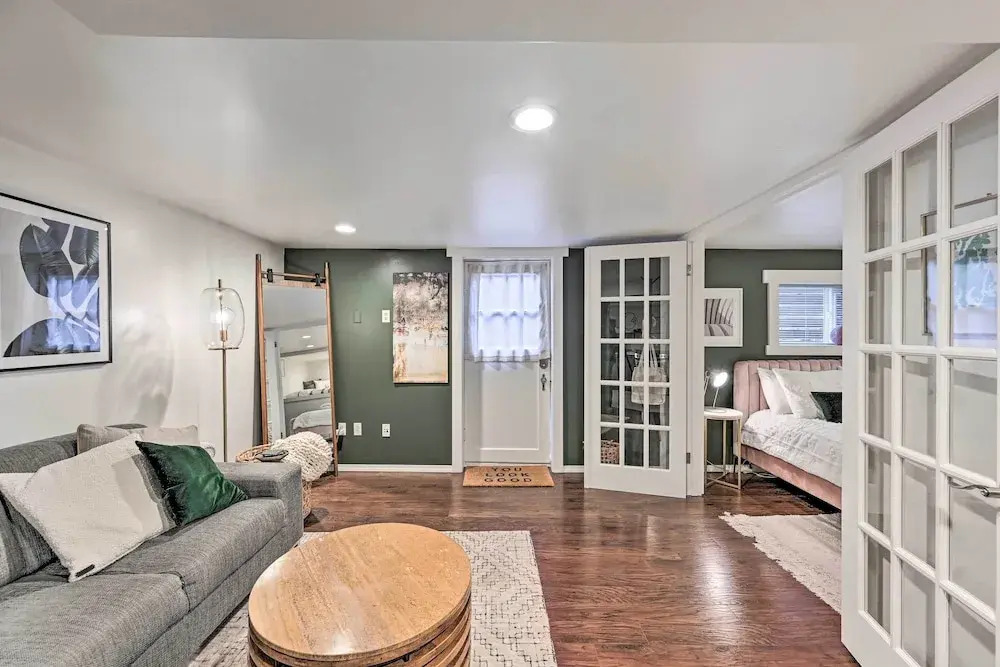 3 Mi to Dtwn, 4 Mi to Lumen Field: Queen Anne Apt!