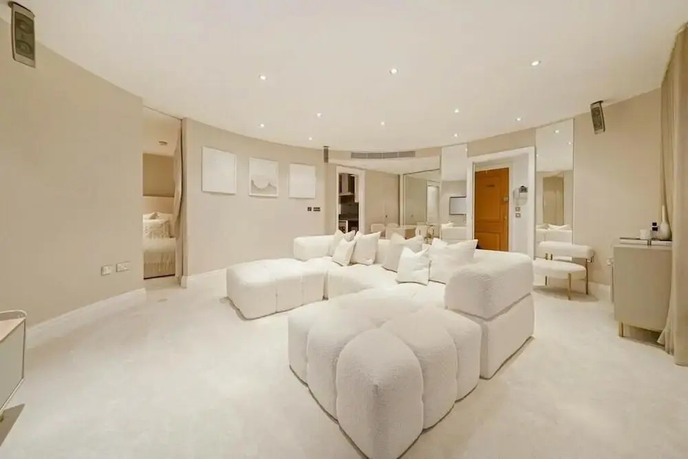 Riverside Retreat in Central London