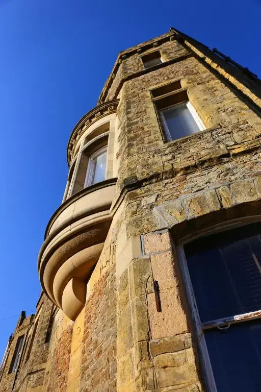 Highlands Hotel and bar