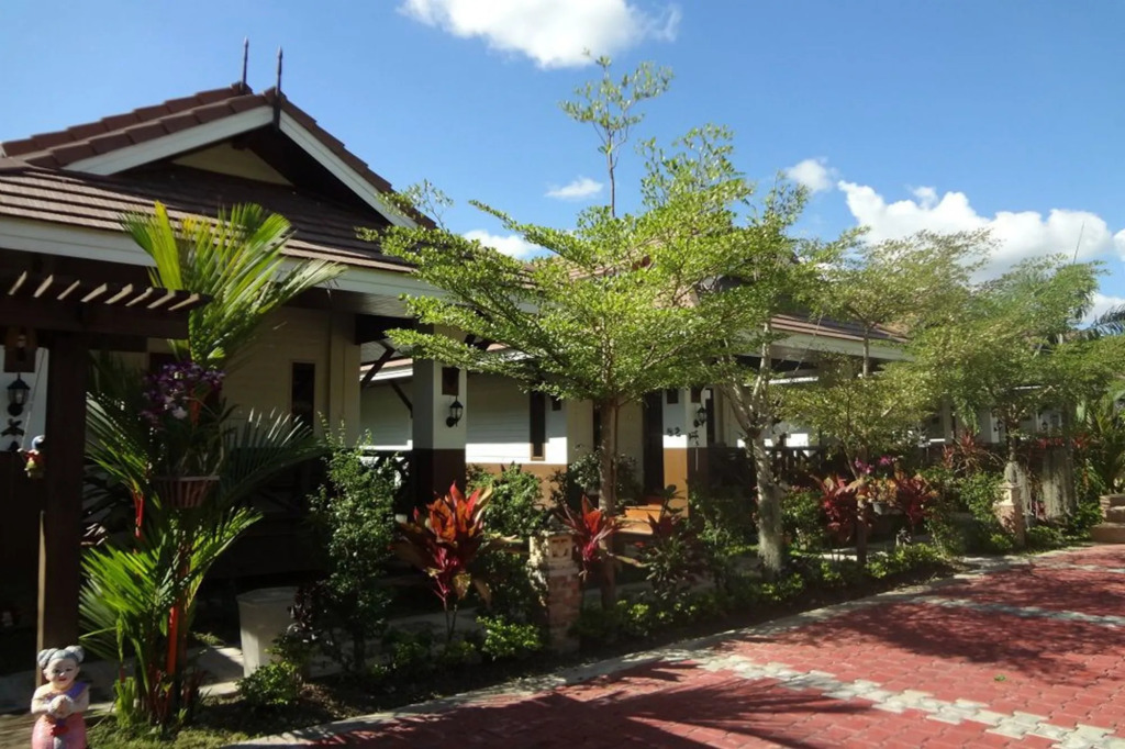Baan Soontree Resort