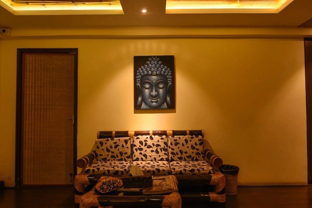 Roopa Elite