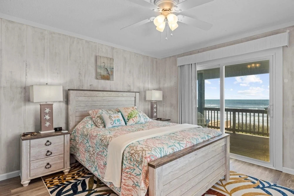 The Beachcomber 5 Bedroom Home by RedAwning