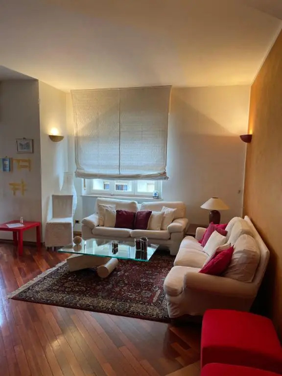 Zen Apartment Located In Turin Pre Hill