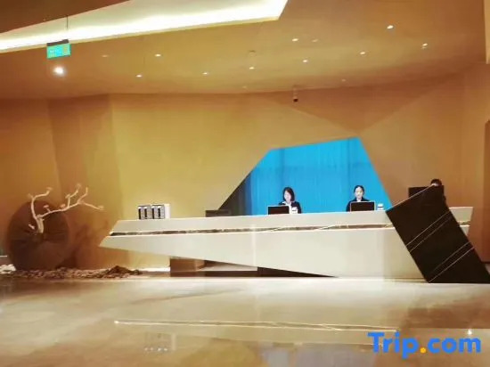 Longshun Hotel