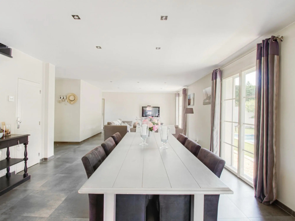 Villa in Le Plan-de-la-Tour with Pool