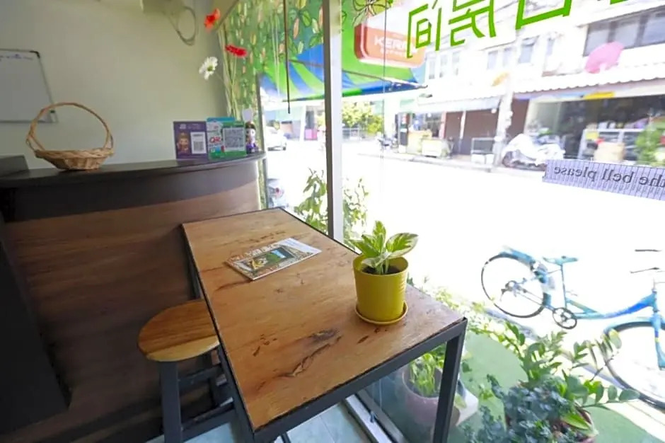 Banana hostel (Don Muang)