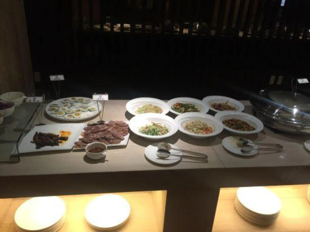 HR-East Hotel