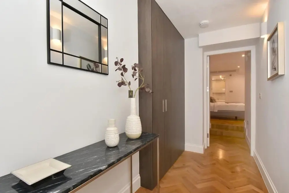 Stunning Mayfair 3 Bed 8 Million Air Conditioned