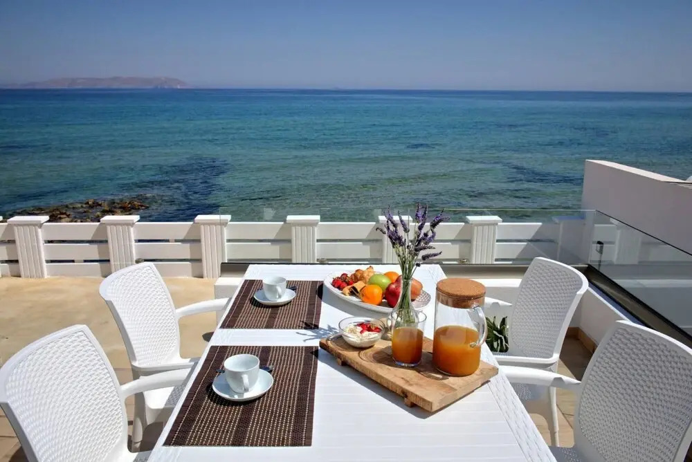 Seashell an Elegant Seafront Villa