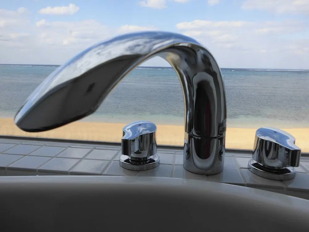 海まで徒歩1分 沖縄でも珍しい絶景ホテル 贅沢プライベートビーチ付き ビーチルーム