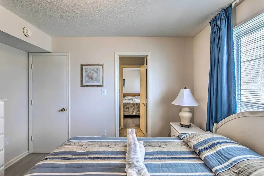 Sunny Windy Hill Beachfront Condo w/ Private Patio, North Myrtle Beach