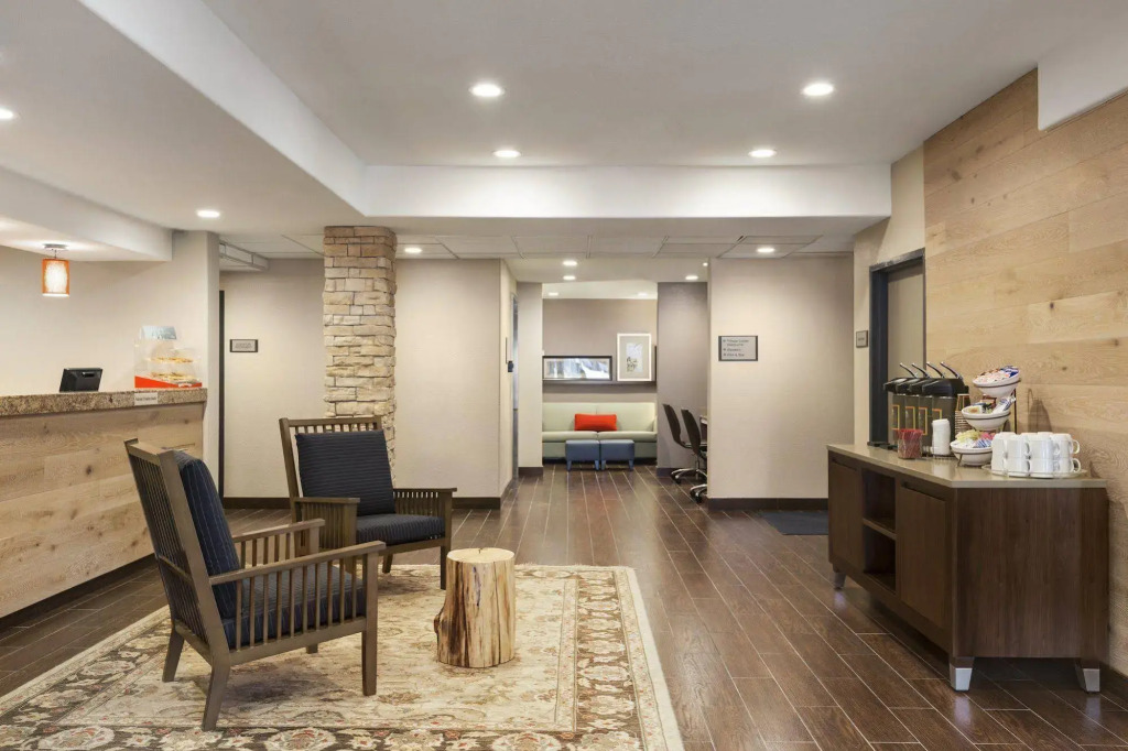 Country Inn & Suites by Radisson - Flagstaff East Route 66