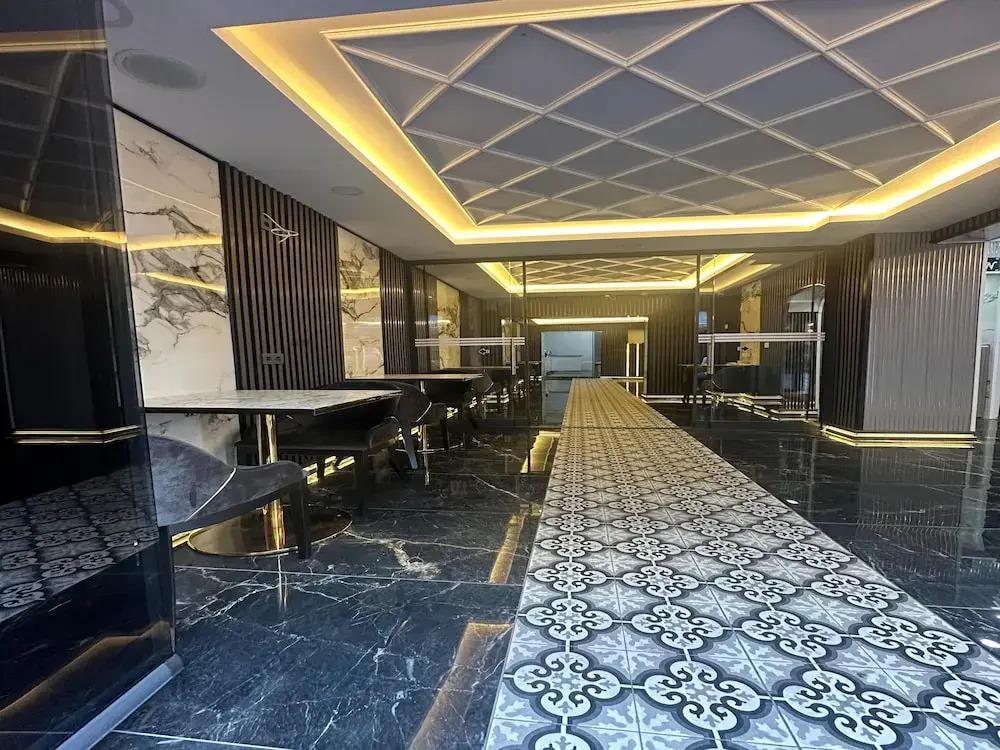 Asıl Kosova Hotel