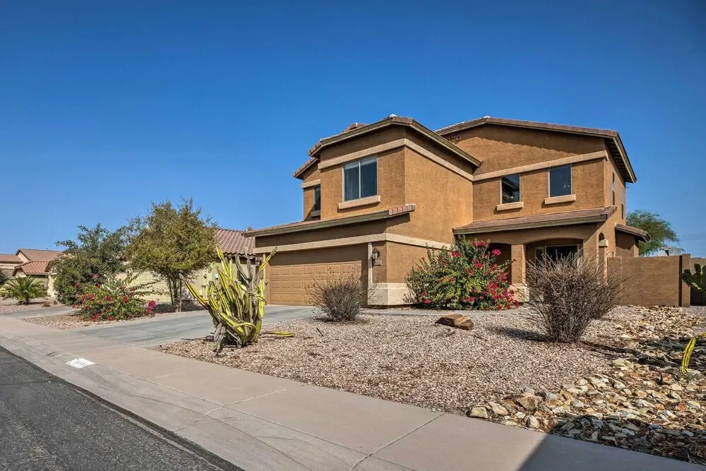 Maricopa Home w/ Outdoor Seating, 2 Mi to Golf!